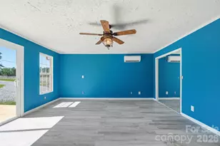 547 Pea Ridge St, Morganton, NC 28655 - Photo 15