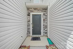 447 Tayberry Ln, Fort Mill, SC 29715 - Photo 3