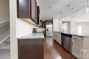 447 Tayberry Ln, Fort Mill, SC 29715 - Photo 7