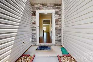 447 Tayberry Ln, Fort Mill, SC 29715 - Photo 3