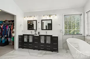 8021 Pelorus Ln, Charlotte, NC 28269 - Photo 11