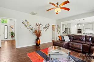 8021 Pelorus Ln, Charlotte, NC 28269 - Photo 5