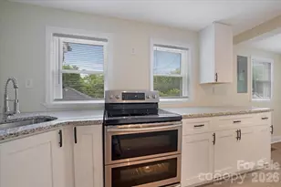 304 S Derby Ave, Newton, NC 28658 - Photo 17
