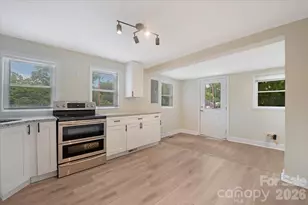 304 S Derby Ave, Newton, NC 28658 - Photo 15