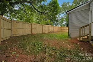 304 S Derby Ave, Newton, NC 28658 - Photo 11