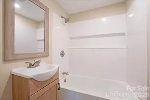 304 S Derby Ave, Newton, NC 28658 - Photo 23
