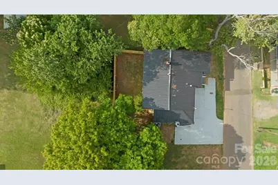 304 S Derby Avenue, Newton, NC 28658 - Photo 3
