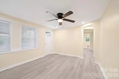 304 S Derby Avenue, Newton, NC 28658 - Photo 13