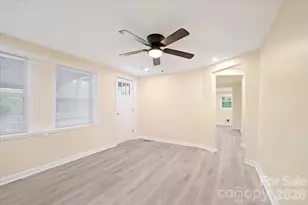 304 S Derby Ave, Newton, NC 28658 - Photo 13
