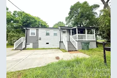 304 S Derby Avenue, Newton, NC 28658 - Photo 1