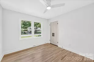 1924 Bentley Pl, Charlotte, NC 28205 - Photo 23