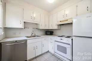1833 Jameston Dr, Charlotte, NC 28209 - Photo 3