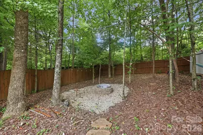 6207 Blue Ash Lane, Charlotte, NC 28215 - Photo 9