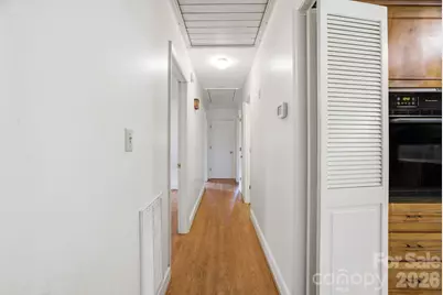 8801 Holiday Drive, Charlotte, NC 28215 - Photo 15