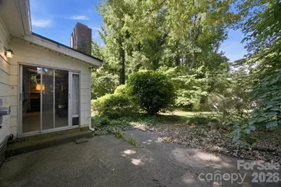 8801 Holiday Drive, Charlotte, NC 28215 - Photo 27