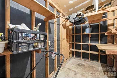 8801 Holiday Drive, Charlotte, NC 28215 - Photo 25