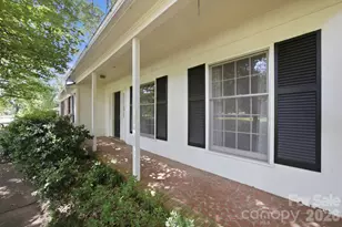 8801 Holiday Dr, Charlotte, NC 28215 - Photo 3