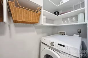 300 W 5th St, Charlotte, NC 28202 - Photo 9