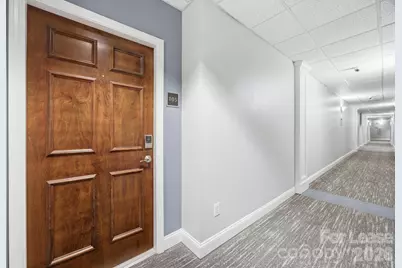 300 W 5th Street #105, Charlotte, NC 28202 - Photo 5