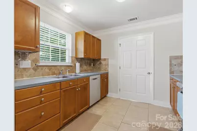 7313 Mapleridge Drive, Charlotte, NC 28210 - Photo 15