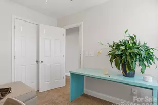 7313 Mapleridge Dr, Charlotte, NC 28210 - Photo 25