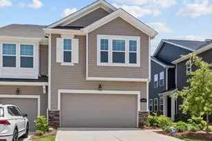 8122 Downy Oak Ln, Charlotte, NC 28269 - Photo 1