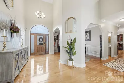1710 30th Avenue Drive NE, Hickory, NC 28601 - Photo 3