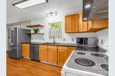 30 Lake Forest Lane, Hendersonville, NC 28739 - Photo 13