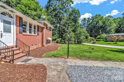 907 W Blue Ridge Road, East Flat Rock, NC 28726 - Photo 5