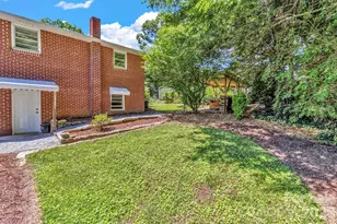 907 W Blue Ridge Rd, East Flat Rock, NC 28726 - Photo 43