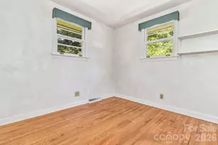 907 W Blue Ridge Rd, East Flat Rock, NC 28726 - Photo 33