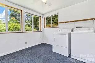907 W Blue Ridge Rd, East Flat Rock, NC 28726 - Photo 35