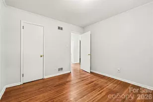 2000 Russell Ave, Charlotte, NC 28216 - Photo 15