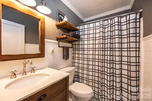 1240 12th St Pl NW, Hickory, NC 28601 - Photo 31