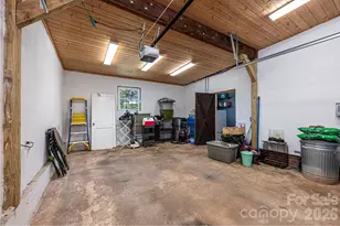 1240 12th St Pl NW, Hickory, NC 28601 - Photo 35