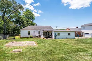 1240 12th St Pl NW, Hickory, NC 28601 - Photo 39