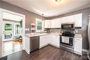 1240 12th St Pl NW, Hickory, NC 28601 - Photo 13