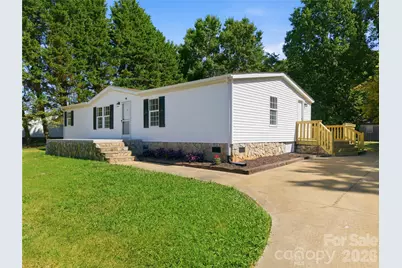 3940 Teaberry Lane, Newton, NC 28658 - Photo 3
