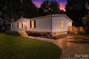 3940 Teaberry Ln, Newton, NC 28658 - Photo 1