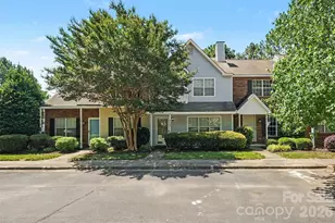 9132 Charminster Ct, Charlotte, NC 28269 - Photo 3