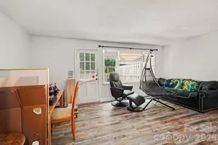 4605 Hedgemore Dr, Charlotte, NC 28209 - Photo 5