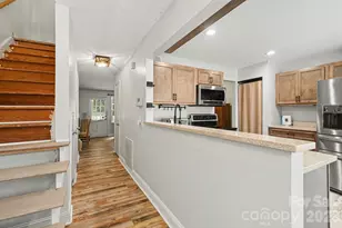 4605 Hedgemore Dr, Charlotte, NC 28209 - Photo 7