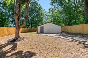 1215 Wilson W Lee Blvd, Statesville, NC 28677 - Photo 19