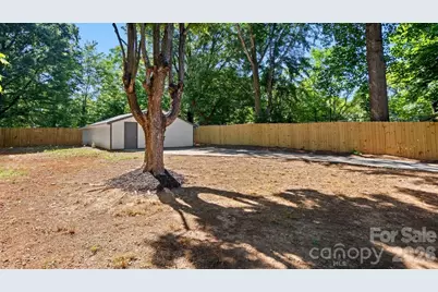 1215 Wilson W Lee Boulevard, Statesville, NC 28677 - Photo 21
