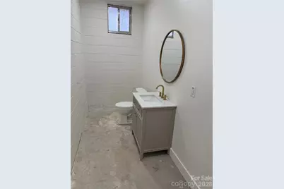 1295 N Main Avenue, Newton, NC 28658 - Photo 5