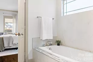 2530 Bay St, Charlotte, NC 28205 - Photo 13
