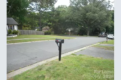 7556 Thorncliff Drive, Charlotte, NC 28210 - Photo 23
