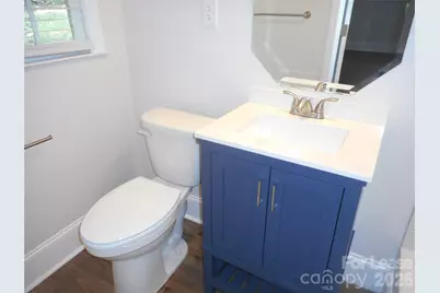 7556 Thorncliff Drive, Charlotte, NC 28210 - Photo 9