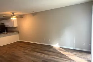 3912 Briarhill Dr, Charlotte, NC 28215 - Photo 5