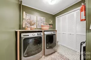 504 W 6th St, Newton, NC 28658 - Photo 29